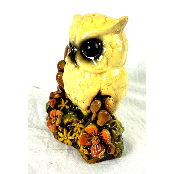 Charming Vintage Owl With Mushrooms and Flowers Statue - Terre Stone Pottery - Picture 3 of 11